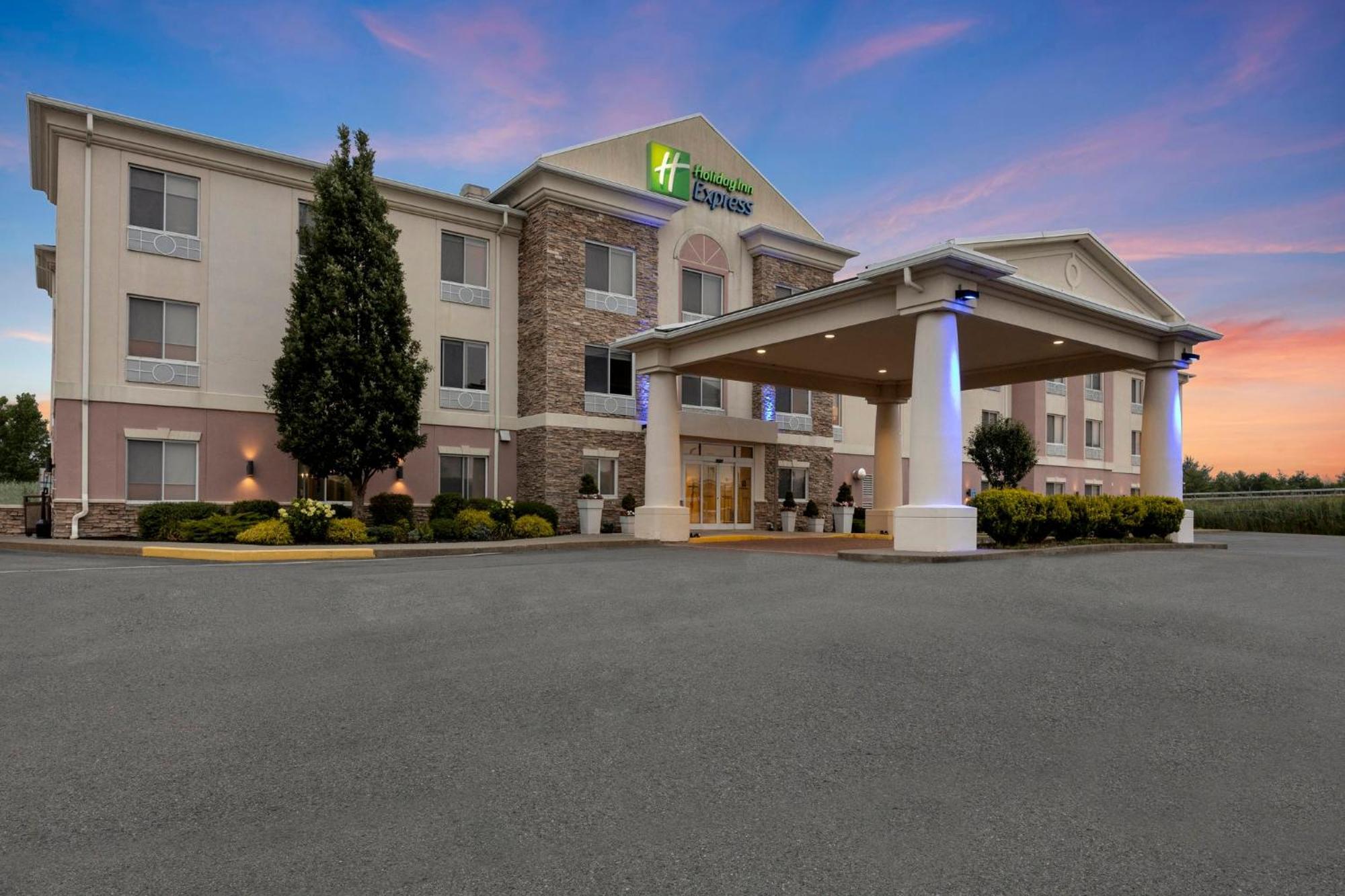 Holiday Inn Express Hotel & Suites West Coxsackie, An Ihg Hotel Exterior photo